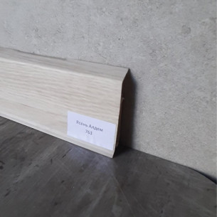 Плiнтус пластиковий Grun Holz Ясень Алдем GH763 70мм